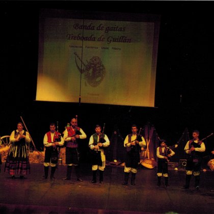 Actuación no Auditorio de Vilagarcía en marzo do 2015