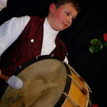 Héctor cuns aniños menos