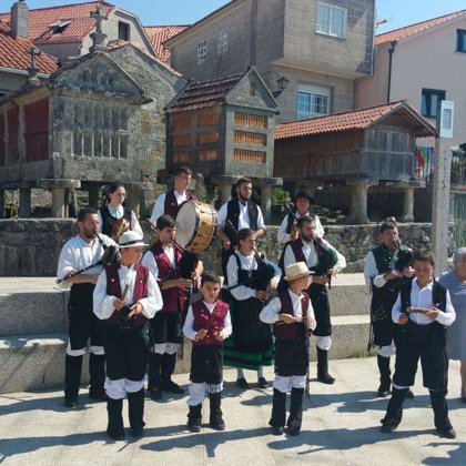 Pasarrúas en Combarro